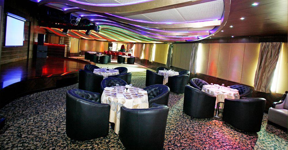 Oh Biz Premier At Leonia Hotel Hyderabad Exterior foto